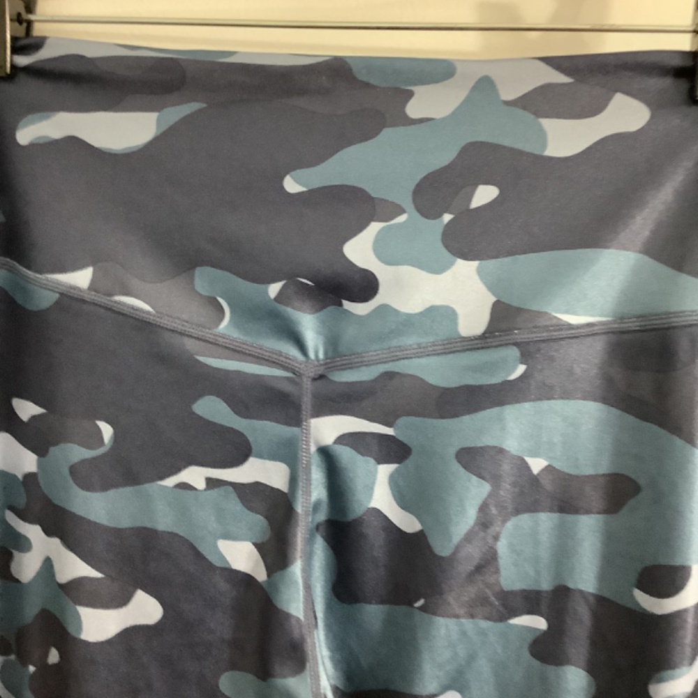 NWT NIKE ONE DRI - FIT GRAY CAMOUFLAGE LEGGINGS SIZE XL - Picture 5 of 9